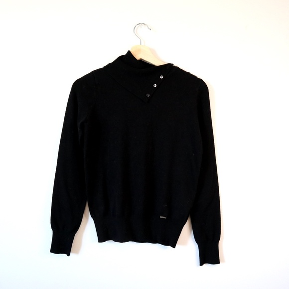 LUI JO Stylish Black Turtle Neck - Picture 5 of 9